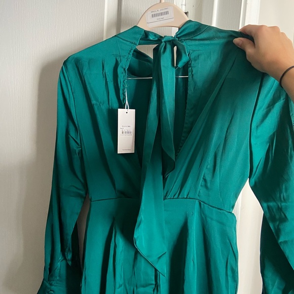 NWT Emerald midi dress - Picture 5 of 10